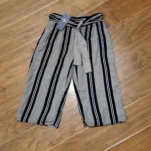 NWT Abercrombie pants for girls